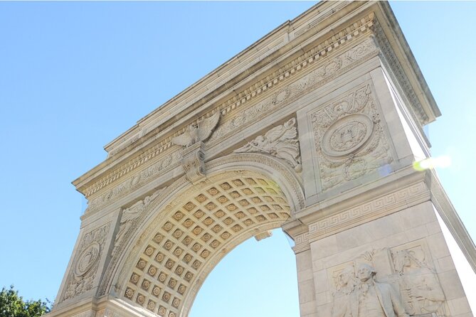 SoHo Highlights in New York Tour and Exploration Game - Solving Challenges and Clues