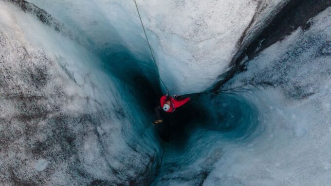 Sólheimajökull: Private Ice Climbing Tour on Glacier - Recommended Attire