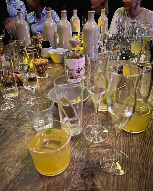 Solo Spirits - Private Cocktail Smoking Workshop - Customizable Flavors