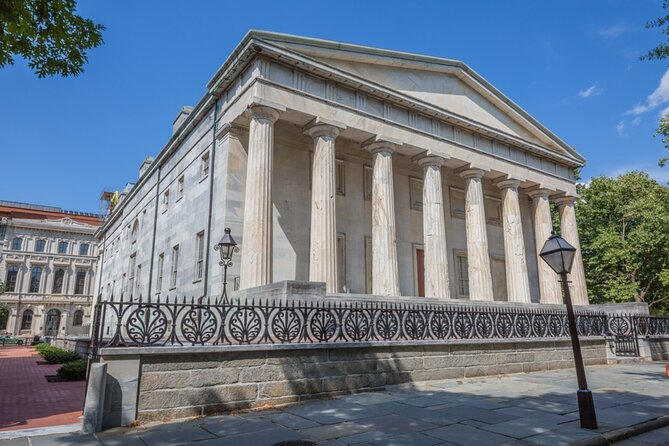 Solve the Case Quest Experience in Philadelphia - Exploring Philadelphias Landmarks
