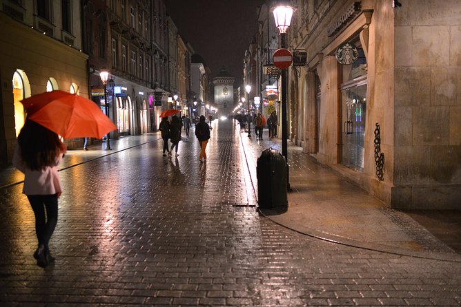 Solve the Mystery and Explore Hidden Kraków - Collaborating to Solve Challenges