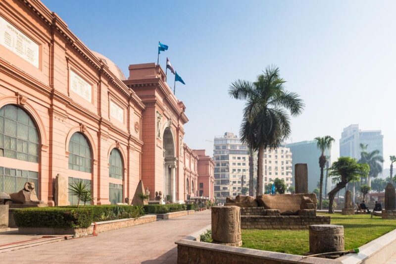 Soma Bay: Cairo & Giza Pyramids, Museum & Nile Boat Trip - Guided Experience
