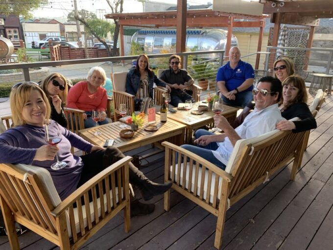 Sonoma Wine Rides: Join in Small Group Wine Tasting Tours - Lunch and Refreshments