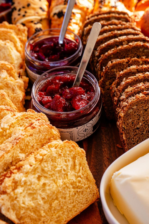 Sopot: Breakfast Cruise on a Catamaran - Cruise Features