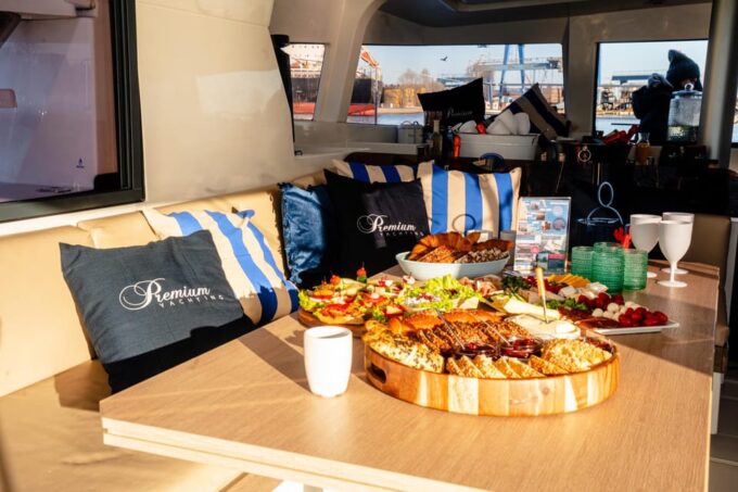 Sopot: Breakfast Cruise on a Catamaran - Getting to the Marina