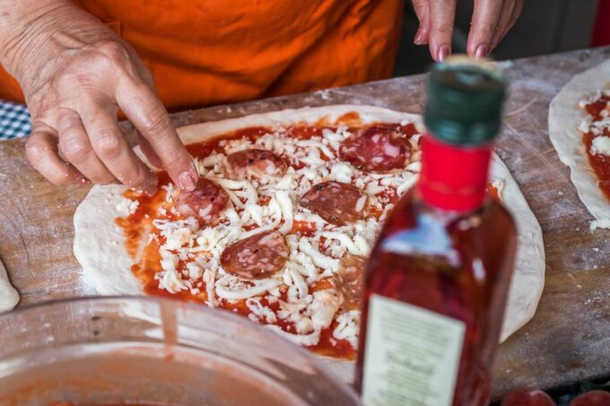 Sorrento: Pizza Making Class at Tirabusciò Cooking School - Accessibility and Cancellation