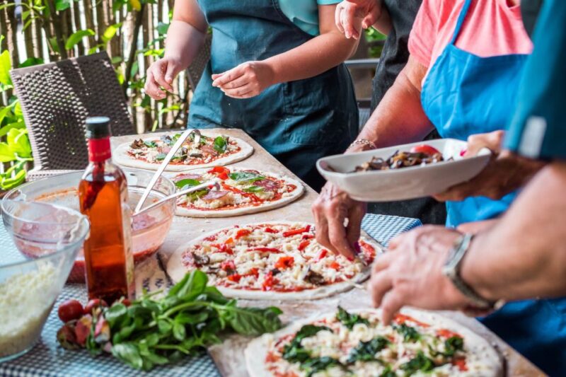Sorrento: Pizza Making Class - Taking in Sorrentos Scenic and Cultural Ambiance