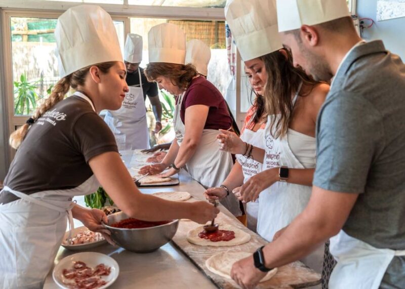 Sorrento: Pizza Making Course - Making Traditional Italian Pizza