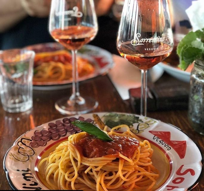 Sorrento: Pompeii Tour With Guide, Ticket & Lunch Included - Itinerary Details