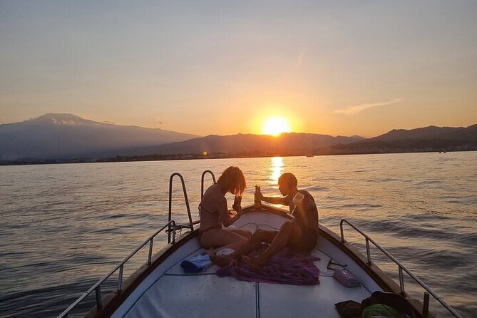 Sorrento Sunset Experience With Prosecco, Limoncello and Snacks - Private and Personalized Experience