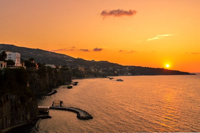 Sorrento Sunset Private Tour - Gozzo Fratelli Aprea 25ft - Key Points
