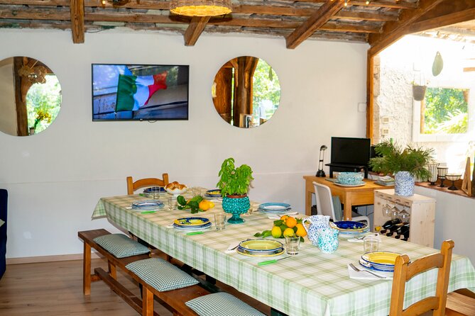 Sorrentos Tasty Garden - Maximum Travelers and Accessibility