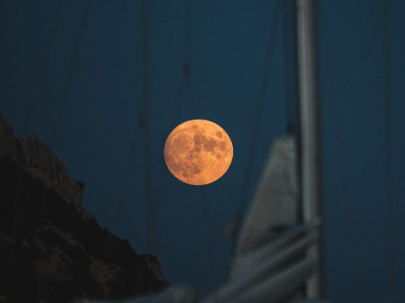 Sotogrande: Full Moon on the Sea 2 Hours - Embarkation Process
