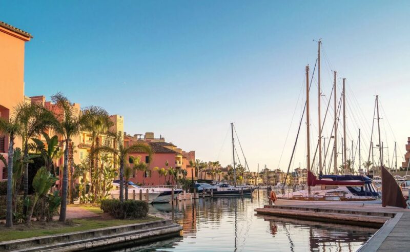 Sotogrande: Private Sailing Tour + Drink (For Groups) - Included Features