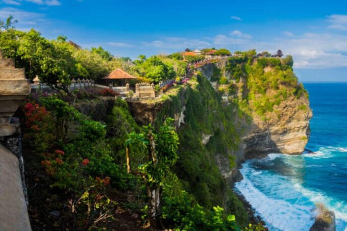 South Bali: Sunset Temple and Beaches Day Tour - Exploring Uluwatu Temple