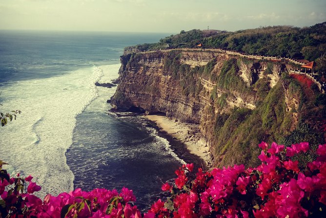South Bali Uluwatu and Tanah Lot Temple Tour - Accessibility