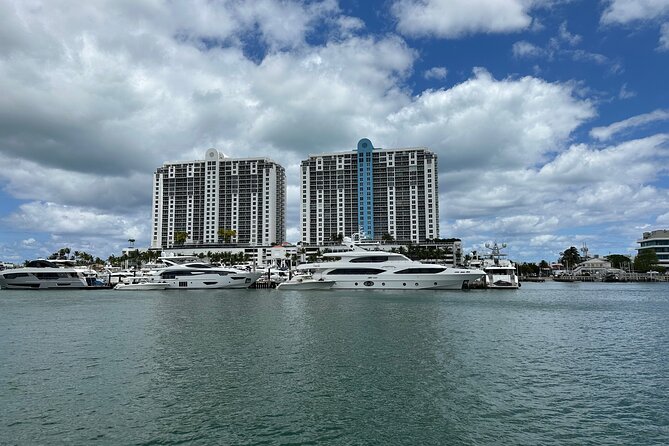 South Beach: Miami Boat Cruise and Skyline - What to Expect Onboard