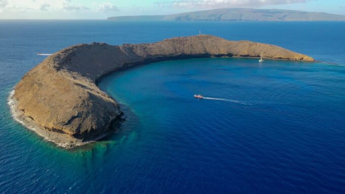 South Maui: Molokini Crater and Turtle Town Snorkeling Trip - Booking Information and Policies