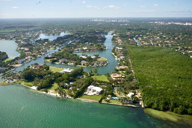 South Miami Private Helicopter Tour for 3 People - Identification Requirements