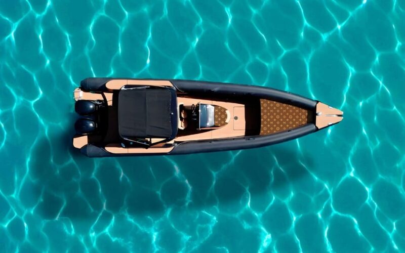 South Mykonos, Delos and Rhenia Island - Vessel and Comfort Features