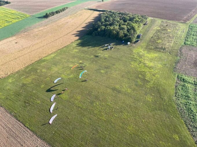 South of Paris: Paramotor Discovery Flight - Meeting Point and Directions