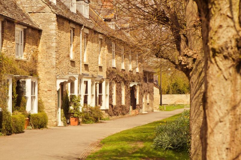 Southampton: Downton Abbey Sites London Day Trip & Pub Lunch - Explore Cotswolds Villages