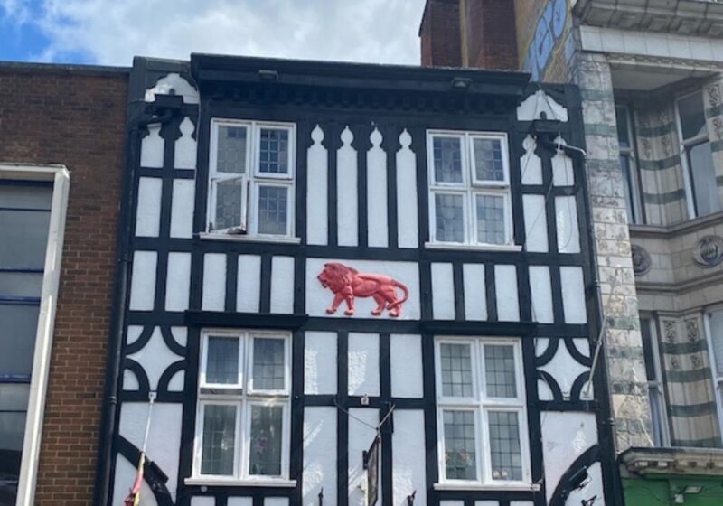 Southampton Scavenger Hunt and Sights Self-Guided Tour - Fun Photo Challenges
