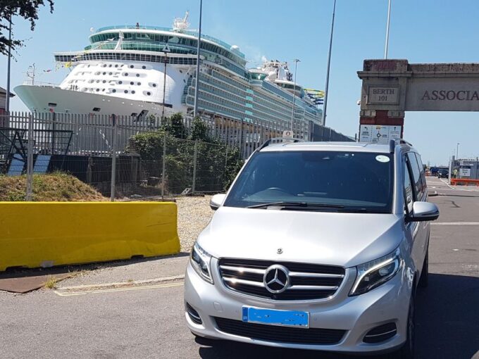 Southampton to London via Sailsbury & Winchester Cathedral - Frequently Asked Questions