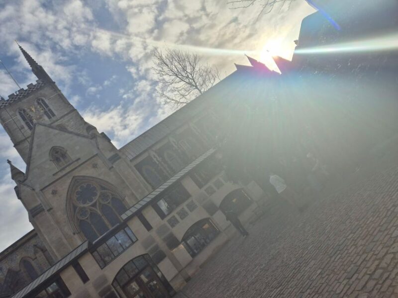 Southbank Walking Tour: The Globe & Southwark Cathedral - Key Points