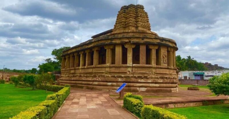 Southern Splendor: Exploring Tamil Nadu, Kerala & Karnataka - Key Points