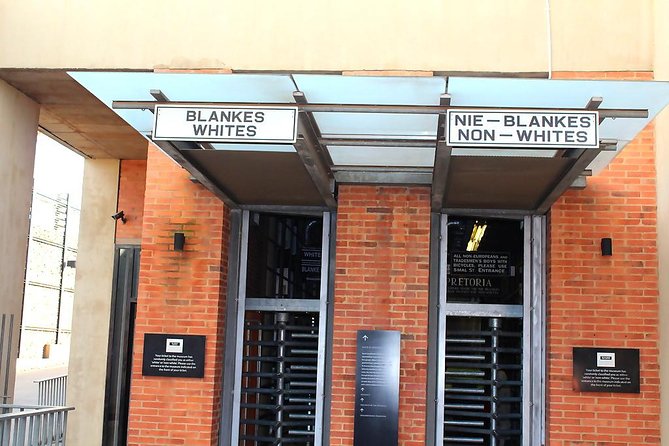 Soweto and Apartheid Museum Guided Tour - Johannesburg and Soweto Exploration