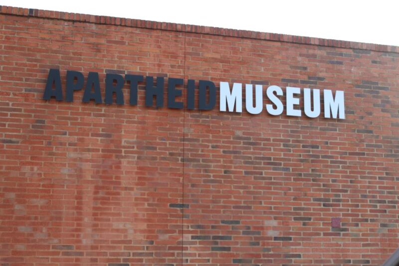 Soweto and Apartheid Museum Tour - Key Points
