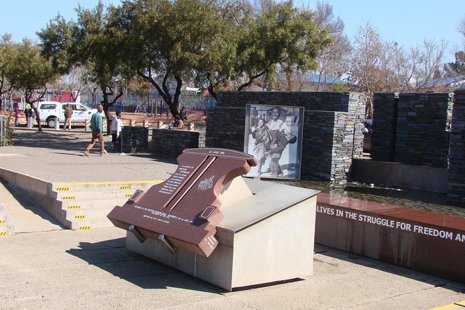 Soweto and Johannesburg & Apartheid Museum - Visiting Apartheid Landmarks