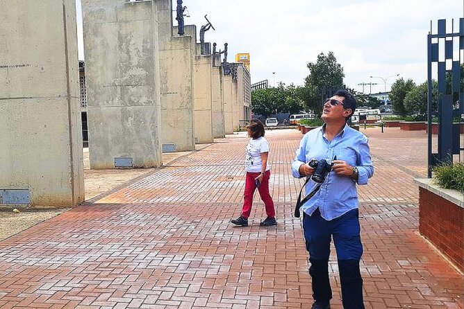 Soweto & Apartheid Museum Guided Tour - Key Sites and Experiences