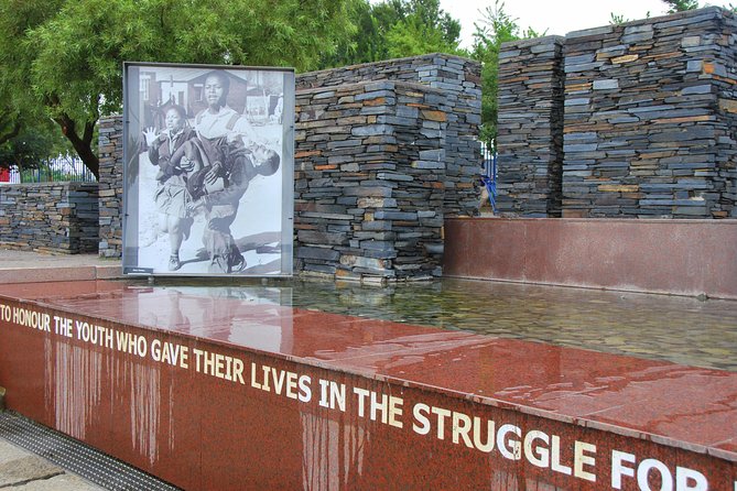 Soweto & Apartheid Museum Tour - Explore Soweto Township