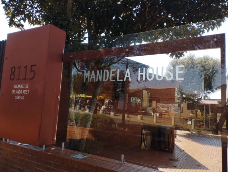 Soweto & Apartheid Museum With Local Lunch - Johannesburg Downtown