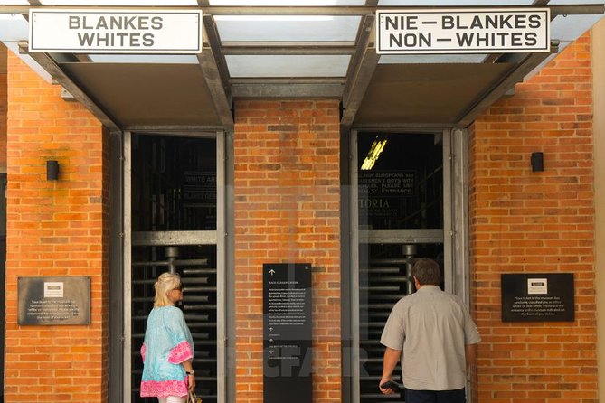 Soweto Township Cultural Tour Incl Apartheid Museum and Nelson Mandela House - Discovering Vilakazi Street
