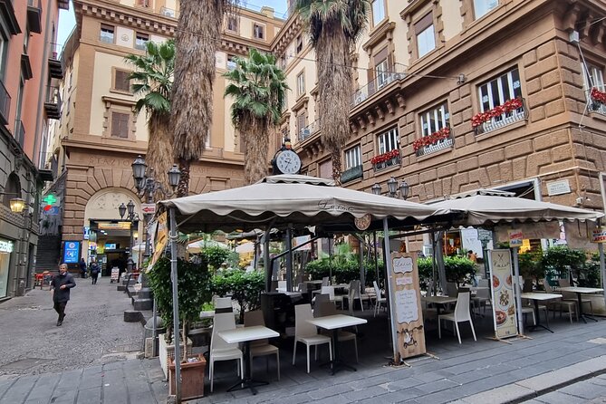 Spanish Quarters and Naples Underground - Key Points