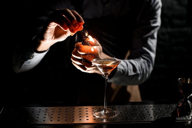 Speakeasy Sagas - Charleston Prohibition Pub Crawl - Knowledgeable and Entertaining Tour Guides