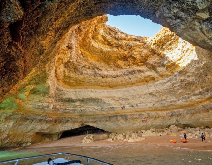 Special 2 Hours Tour to Benagil Cave From Armação De Pêra - Group Size