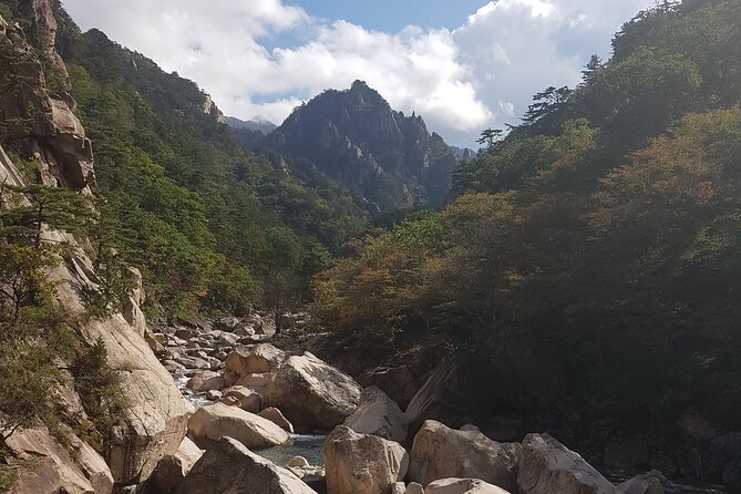 Special Private Tour Mt. Seorak, Gwongeum Fortress, Naksan Beach - Operated by Lucky Korea Travel