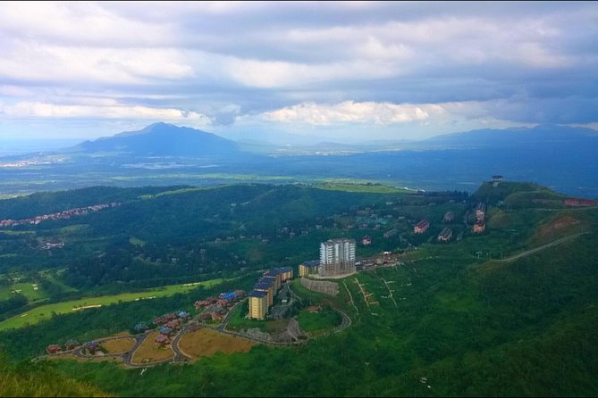 Spectacular Manila to Tagaytay: Full-Day Sightseeing Tour - Tour Duration and Group Size