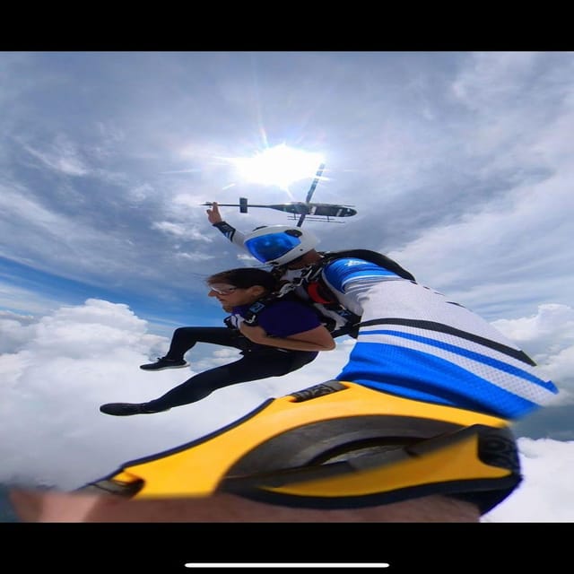 Spectacular Skydiving From Medellin - What to Expect