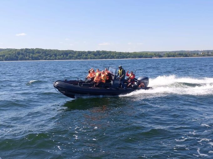 Speed Boat Half Hour Trip in Sopot. Speed up to 100 Km/H - Safety and Crew