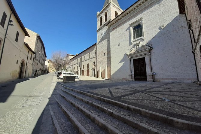 Spello Private Walking Tour With an Official Guide - Meeting Point and Logistics
