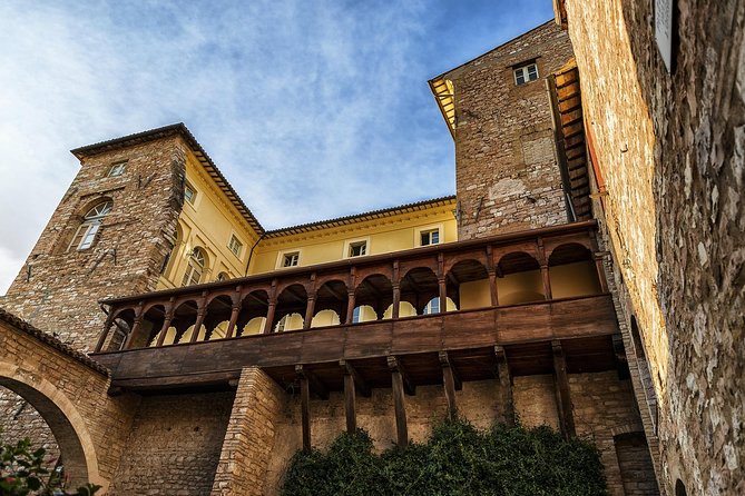 Spello Private Walking Tour With an Official Guide - Accessibility and Cancellation Policy