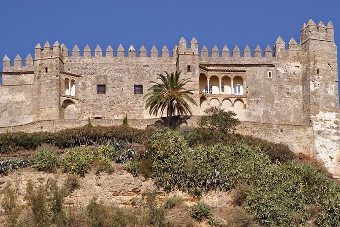 Spend a Day in the White Villages From Cadiz - Rondas Historic Center