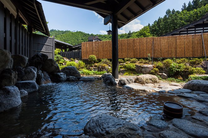 Spend Your Own Time in the Space of Important Cultural Properties and Natural Hot Springs. - Key Points