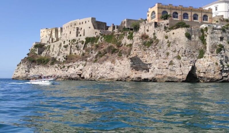 Sperlonga: Boat Tour to Gaeta With Pizza and Drinks - Experience Details
