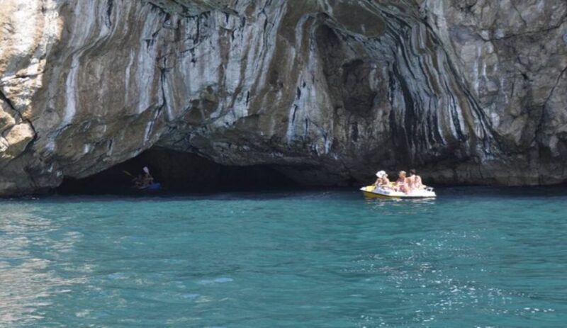Sperlonga: Private Boat Tour to Gaeta With Pizza and Drinks - Pricing and Inclusions